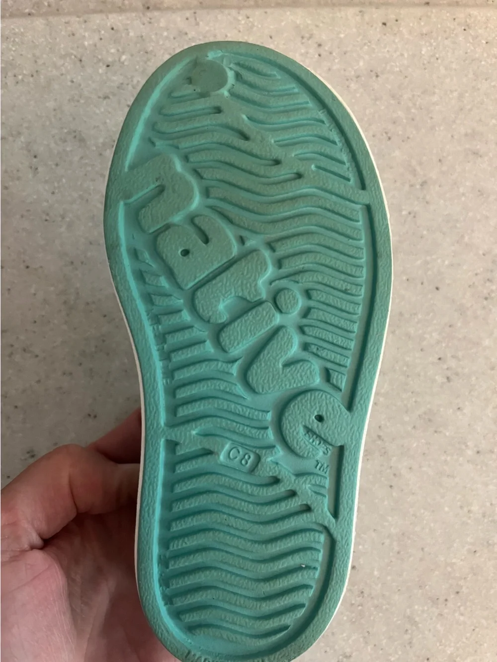 Native Kids Slip-On Jefferson Water Shoes in Teal “Pool Blue” Size 8 Children’s